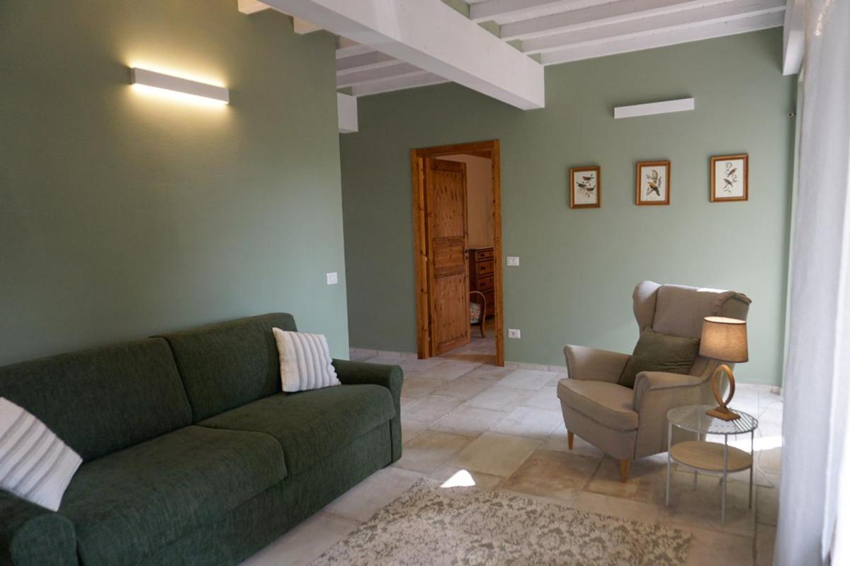 Agriturismo Cheloni Guasticce Экстерьер фото