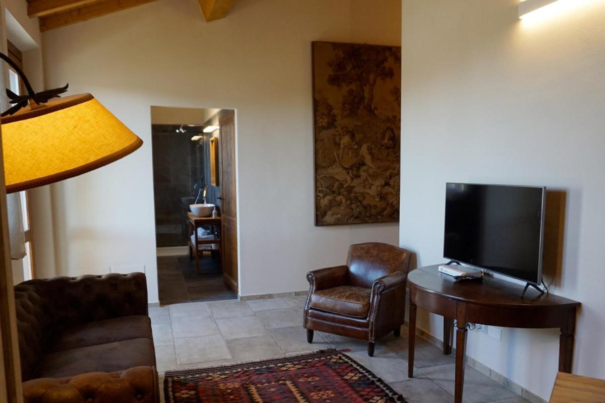 Agriturismo Cheloni Guasticce Экстерьер фото